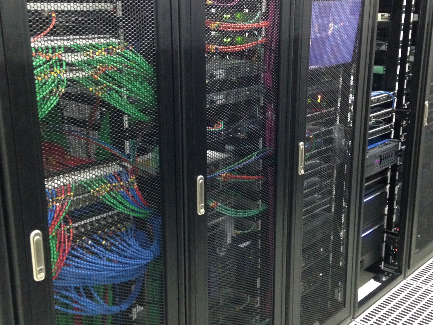 多系統訊號機房