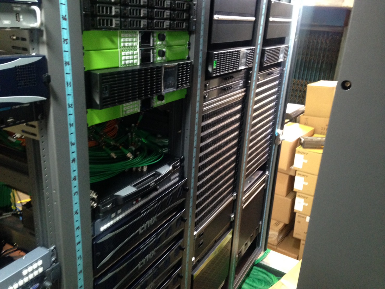 多系統訊號機房