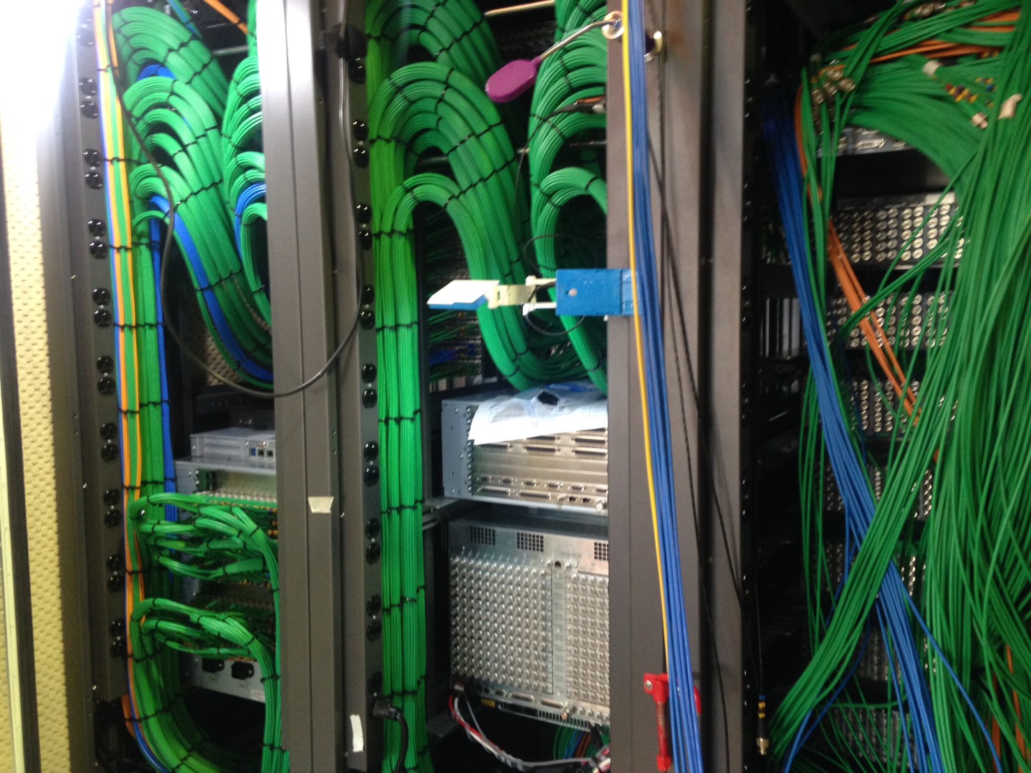 電視台數位副控室