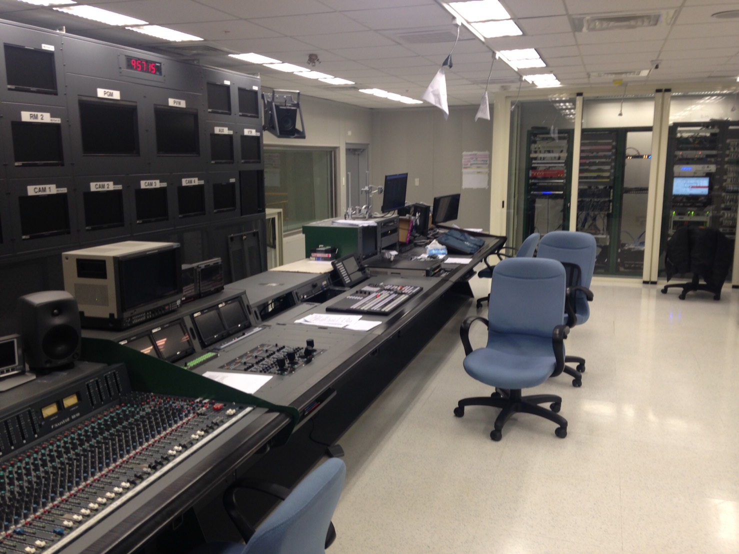 電視台數位副控室